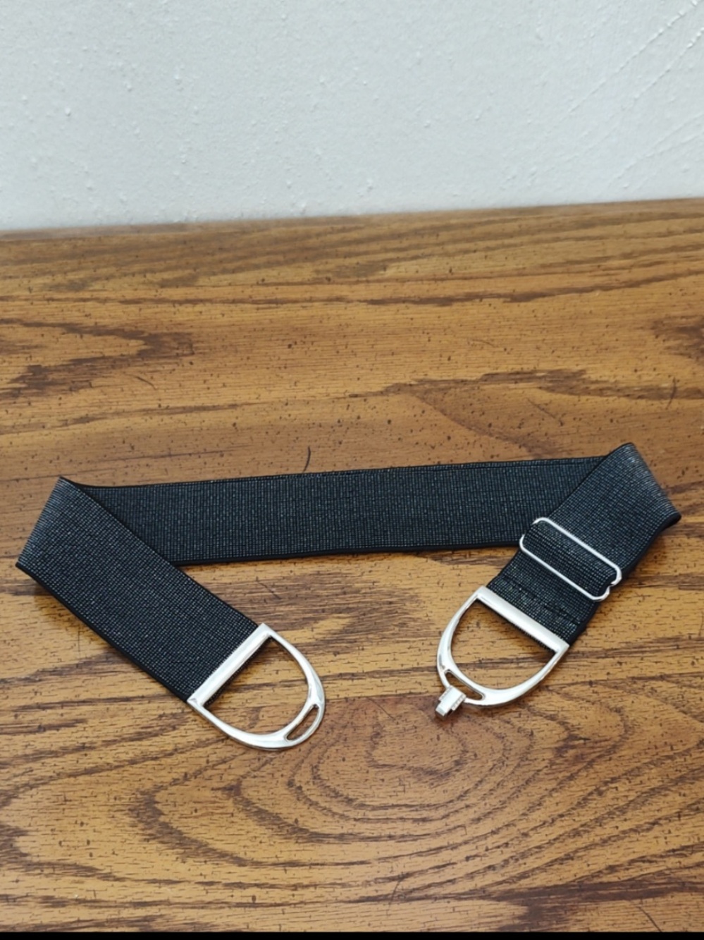 NWT Equestrian Elastic Shiny Black Belt with Silver-Toned Stirrup Iron Buckle - Picture 4 of 6